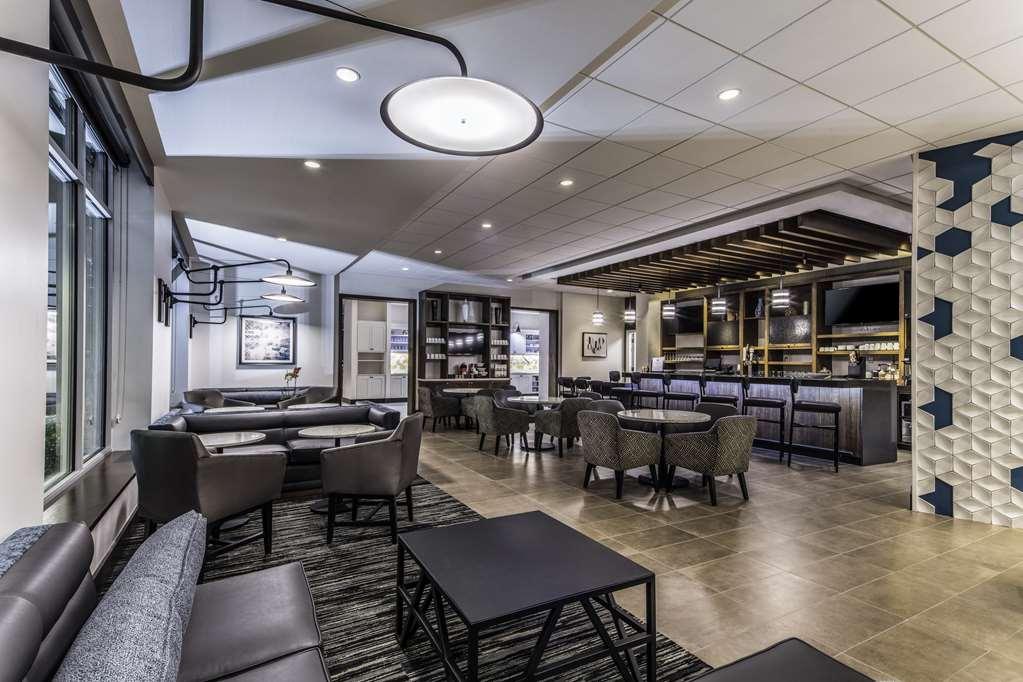 Hyatt Place Delano Restoran gambar